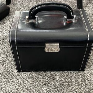 Women’s Black Leather Train Case with Top Handle